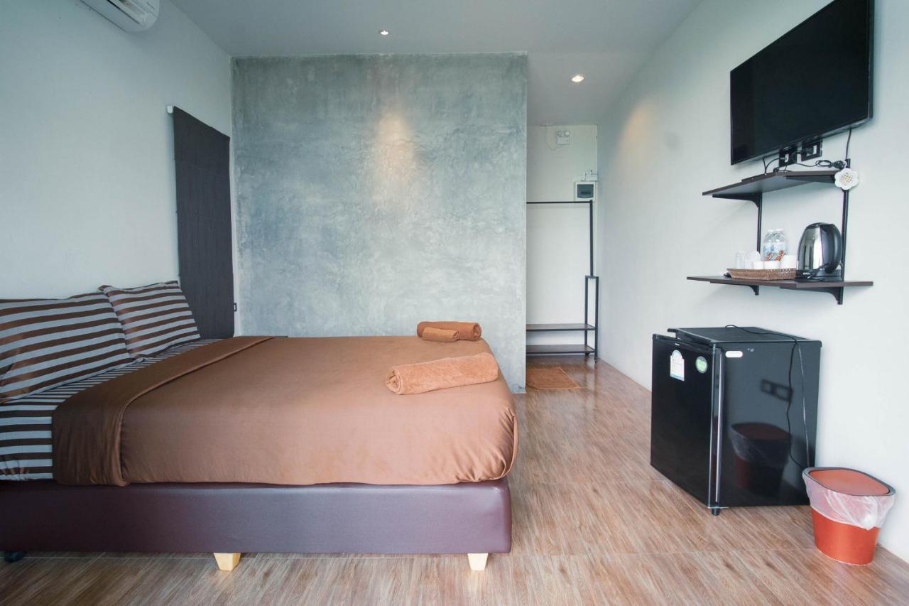 Makmai Sailom Heights Hotel Sattahip Exterior photo