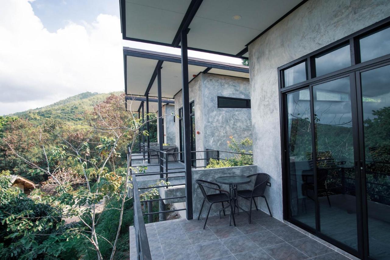 Makmai Sailom Heights Hotel Sattahip Exterior photo